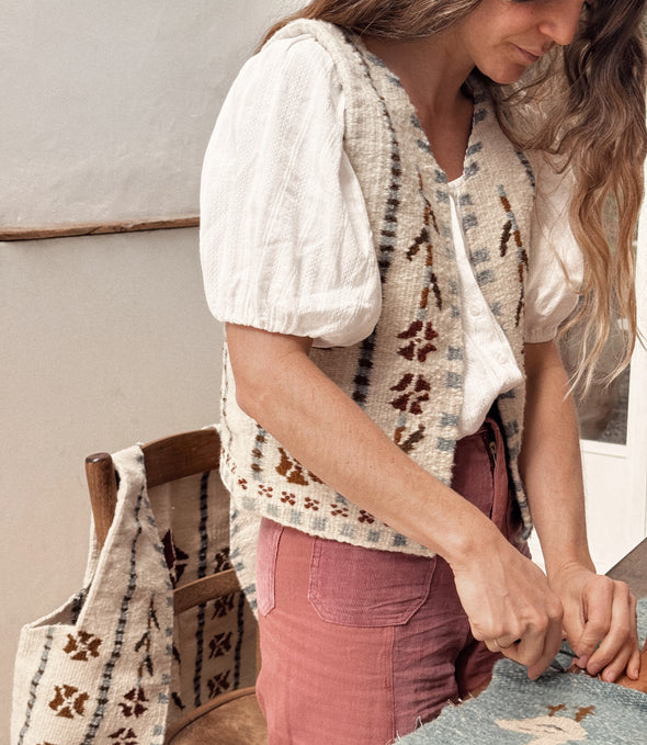 Bloom folk vest