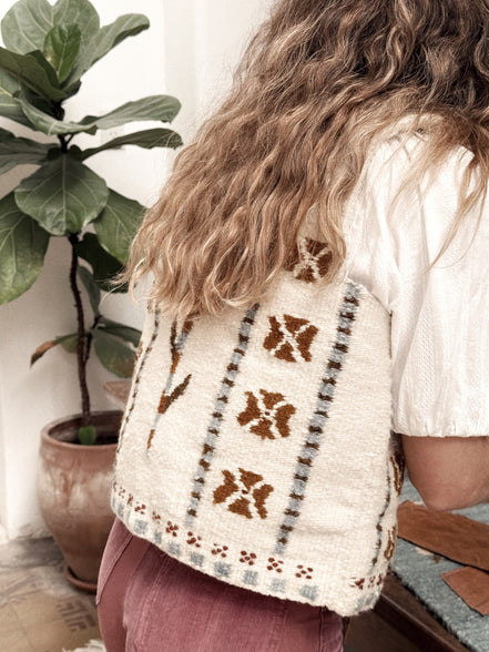 Bloom folk vest